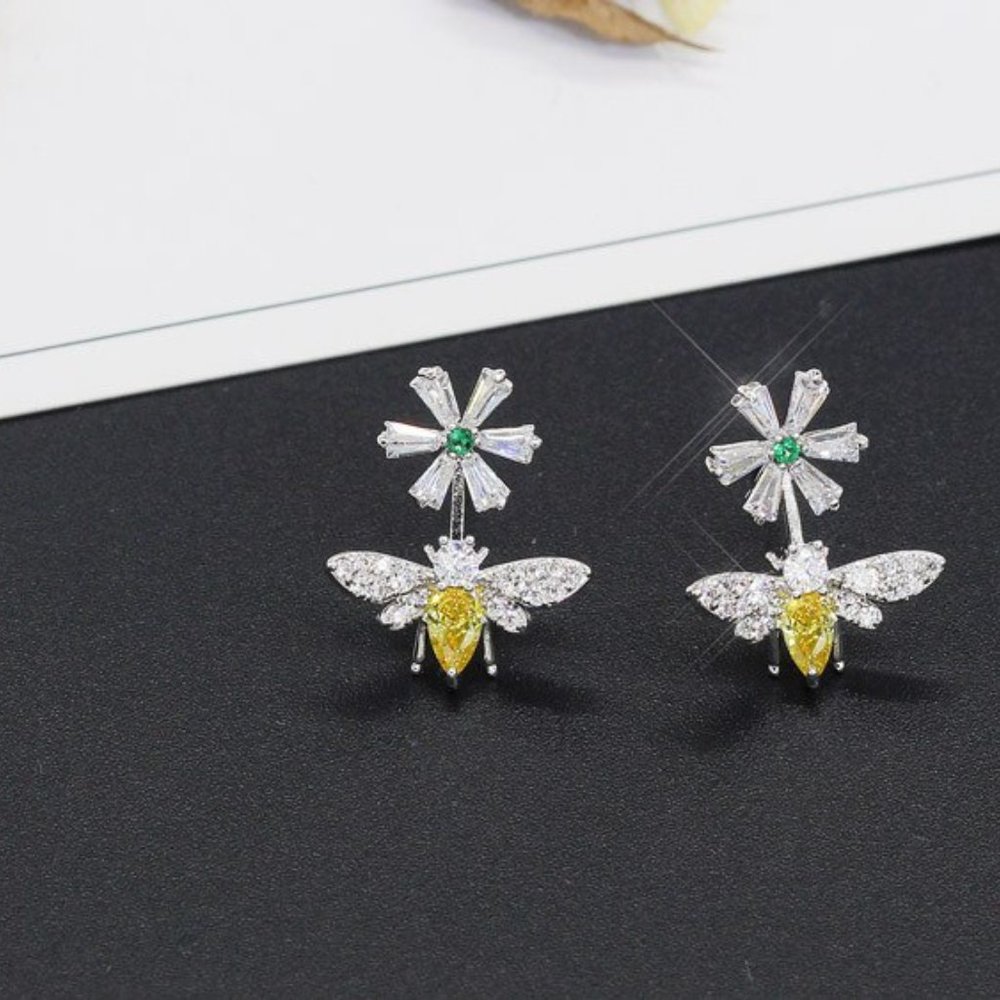 Honey bee earrings - Picture 3 of 4